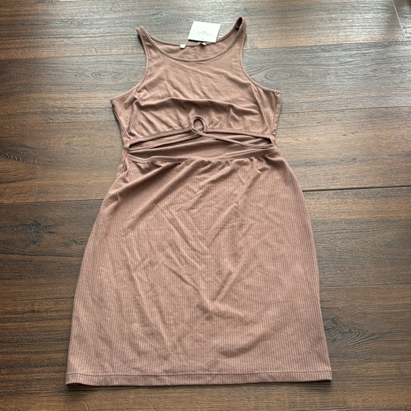 Rivals & Resilience NWT cutout Midi Sleeveless Dress. - Picture 8 of 10